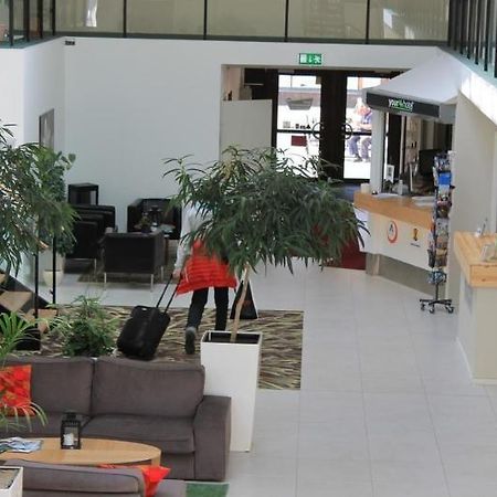 Uppsala Vandrarhem & Hotel Стокхолм Екстериор снимка